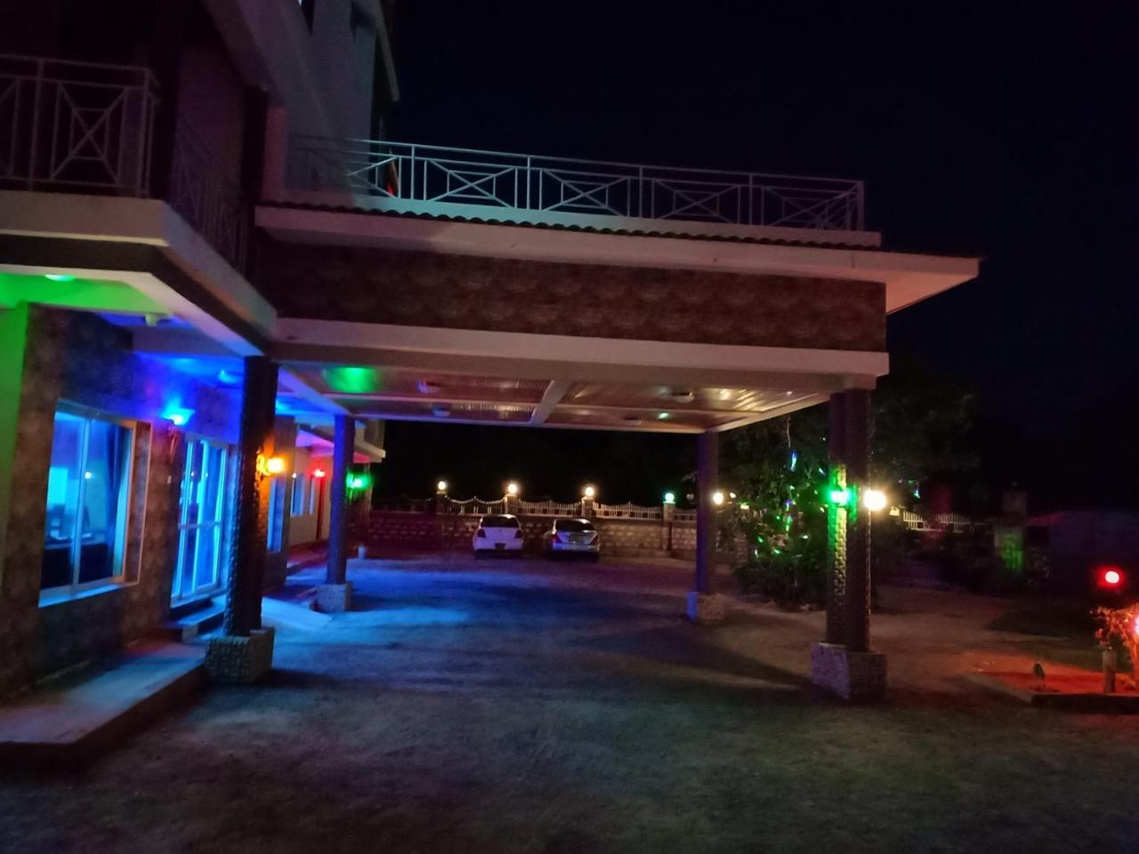Diplomat Diani Beach Resort ภายนอก รูปภาพ