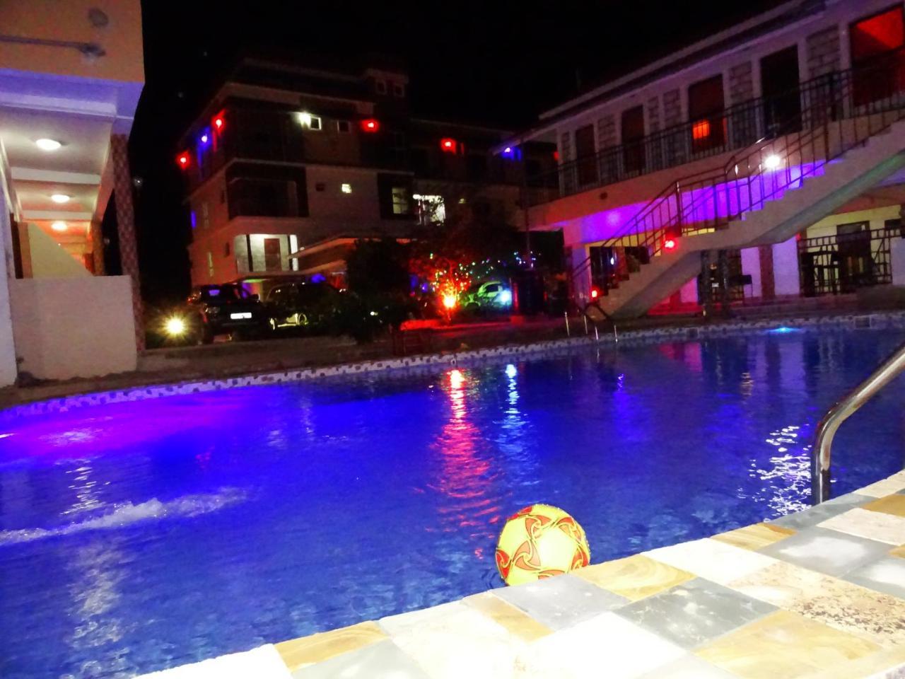 Diplomat Diani Beach Resort ภายนอก รูปภาพ