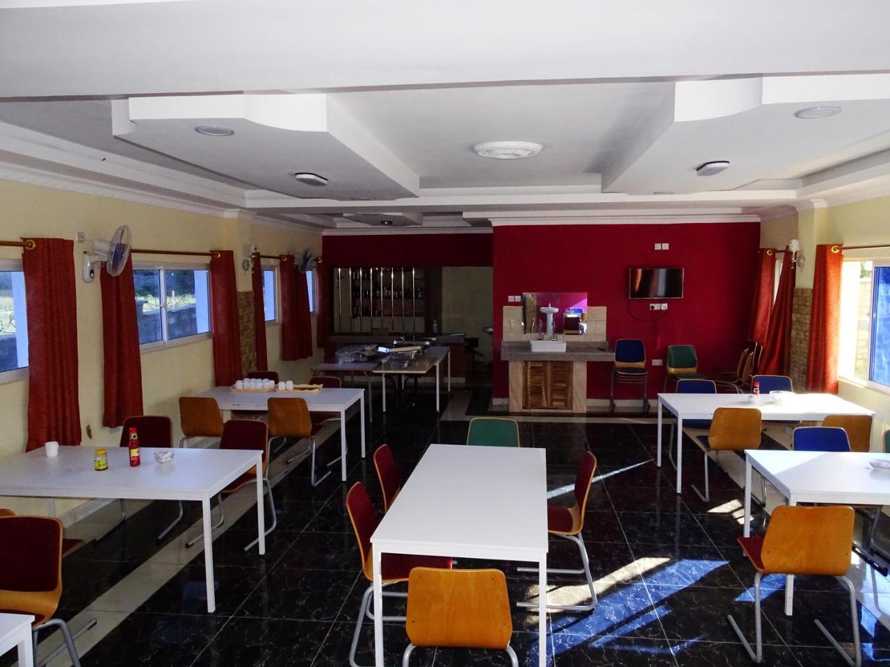 Diplomat Diani Beach Resort ภายนอก รูปภาพ