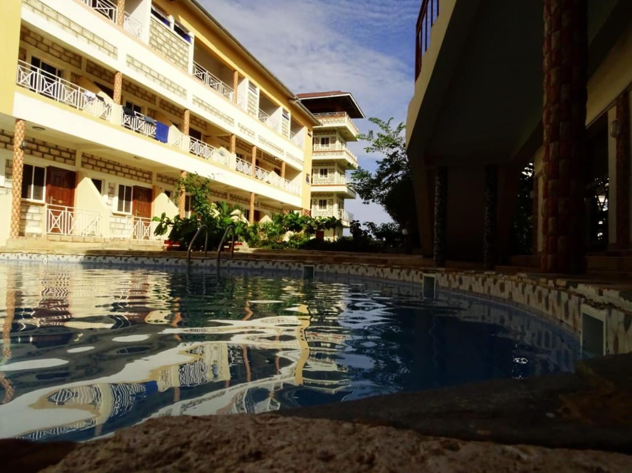 Diplomat Diani Beach Resort ภายนอก รูปภาพ