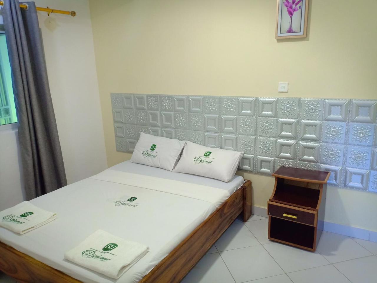 Diplomat Diani Beach Resort ภายนอก รูปภาพ