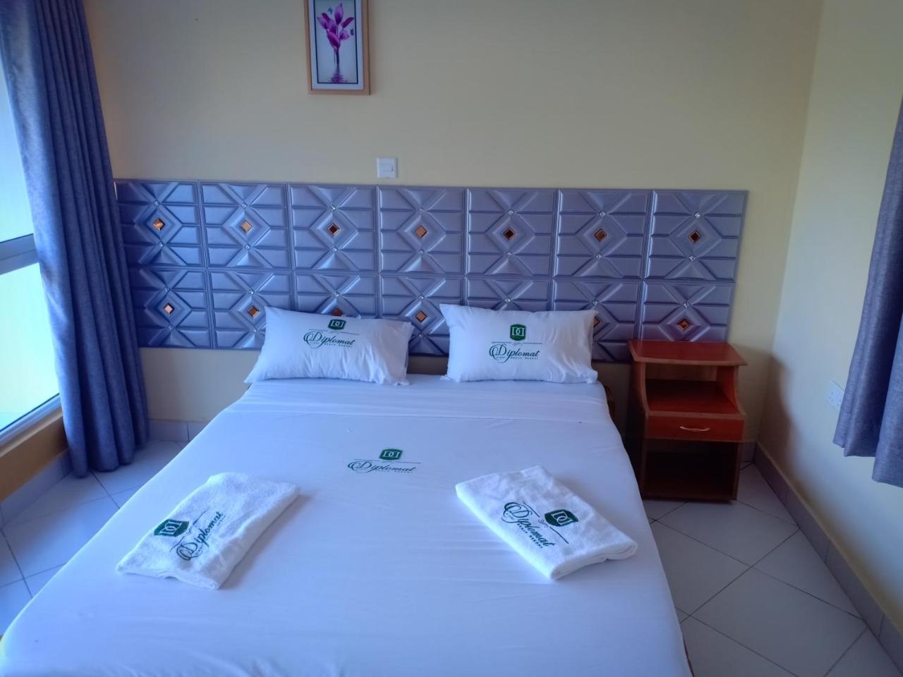 Diplomat Diani Beach Resort ภายนอก รูปภาพ
