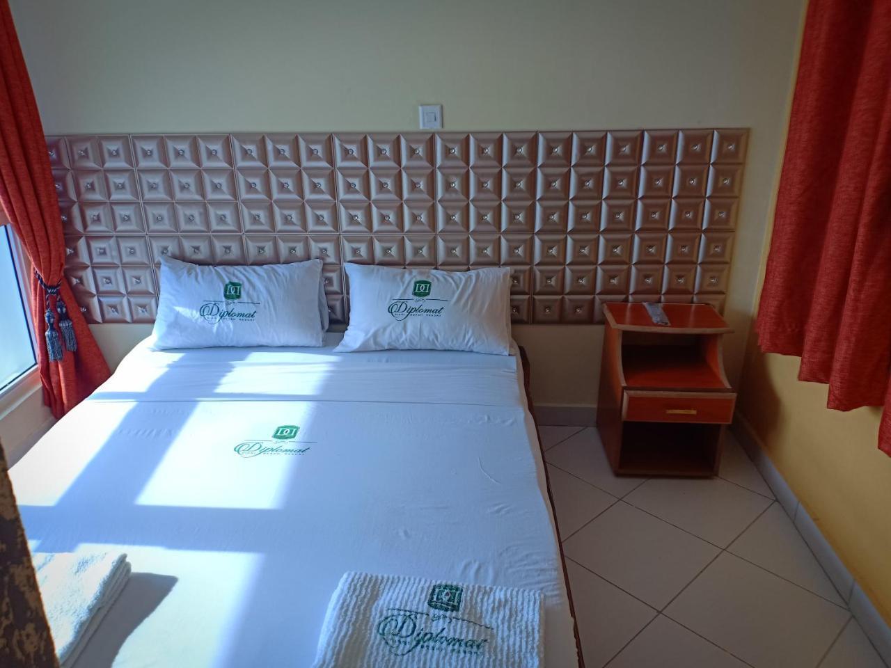 Diplomat Diani Beach Resort ภายนอก รูปภาพ
