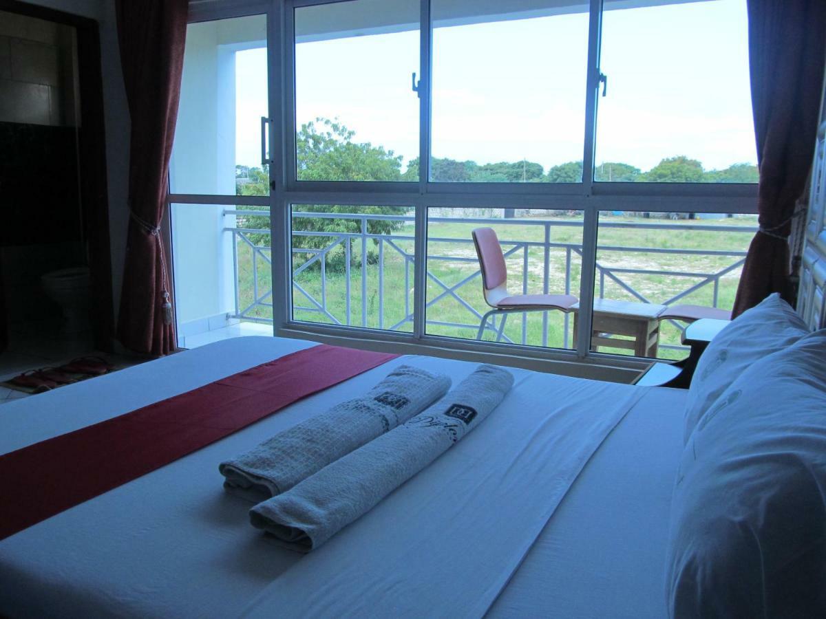 Diplomat Diani Beach Resort ภายนอก รูปภาพ